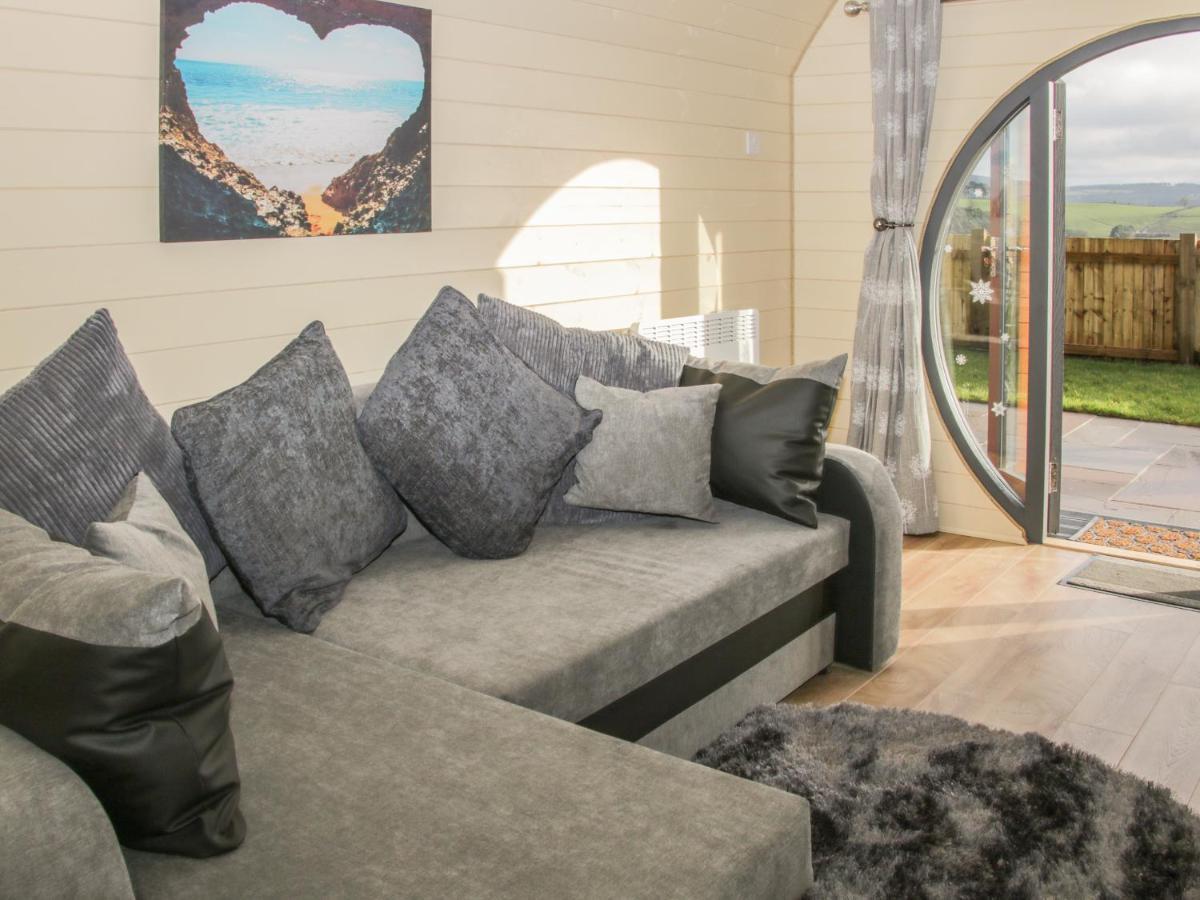 Stapeley Pod Villa Shrewsbury Ngoại thất bức ảnh
